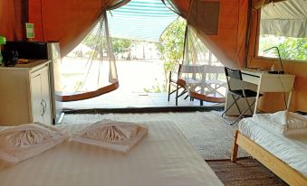 Naivacha Tent Koh Mak