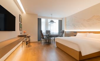 Xiaogan Wanda Moments Hotel · Light Style