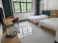 Renzhiqiao Farm Stay Hotels in Pingbian