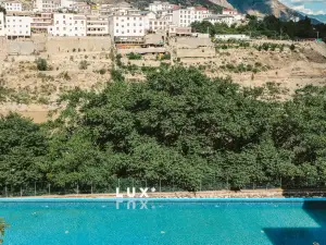 Top 4 Cultural Hotels in Deqin