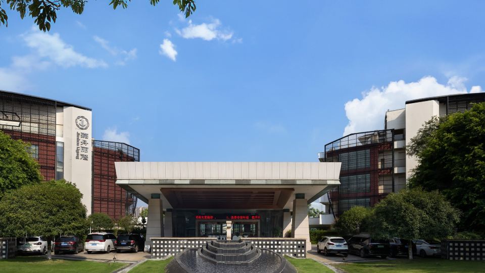 Jiazhou Ligang Hotel