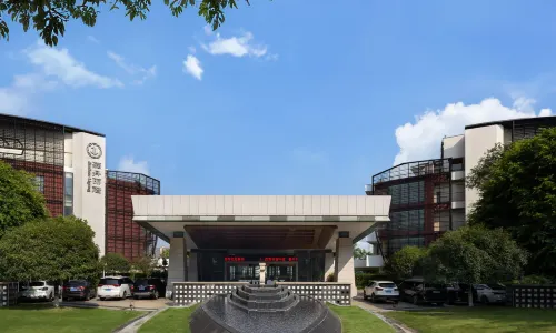 Jiazhou Ligang Hotel