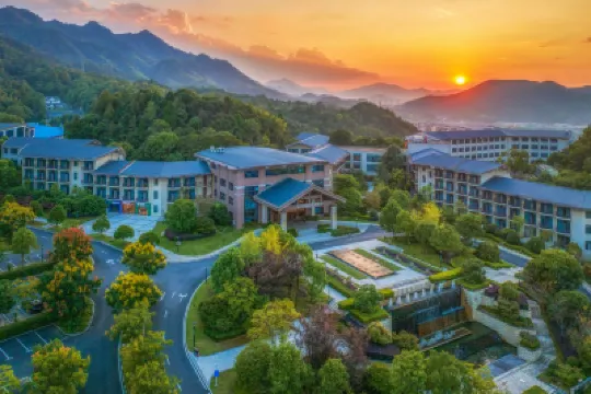 Xiuhe Hot Spring Holiday Hotel Hotels in 