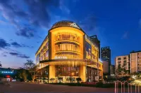Yinmo Hotel (Kunming Gaoxin) Отели рядом с достопримечательностью «Площадь Куньмин Вай-Хау»