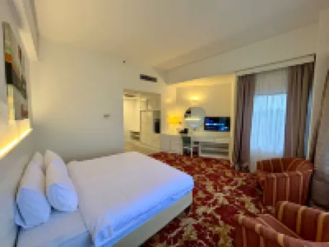 Royal Park Hotel 龍溪住宿飯店