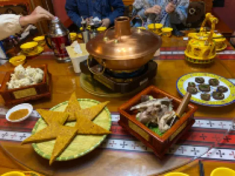 Heishui Jinshan Yiju Homestay โรงแรมในเฮ่ยซุ่ย