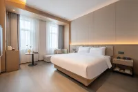 Yantai TaiMing Rezen Hotel (Jinshatan Beach Bathing Ground · The Lonely Whale Branch) - Beach