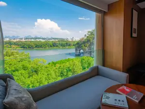 Jolie Vue Bontique Hotel（Elephant Trunk Hill and Two Rivers and Four Lakes ）