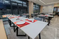 Yayue Hotel (People's Square) Hotels in Xuan'en
