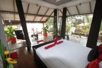 Phangan Cove Beach Resort Hotels near Srithanu Beach