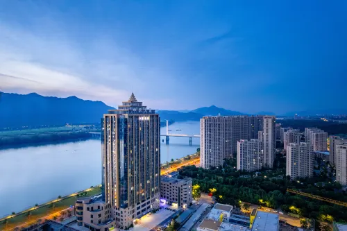 Tonglu Fuchun River Rosery Hotel فنادق في تونغ لو