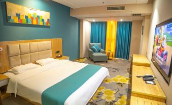 Zhumadian Baixuan Hotel (Zhumadian West High-speed Railway Station)