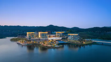 New World Chongqing Hotel Отели рядом с достопримечательностью «Chongqing Machinery and Electronics Polytechnic College»