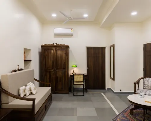 Heart of the City by Rashmi Hotels near Galta Gate