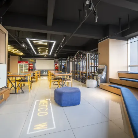Anbo Youth Hostel (Hangzhou Jiangnan Avenue Changhe Metro Station)