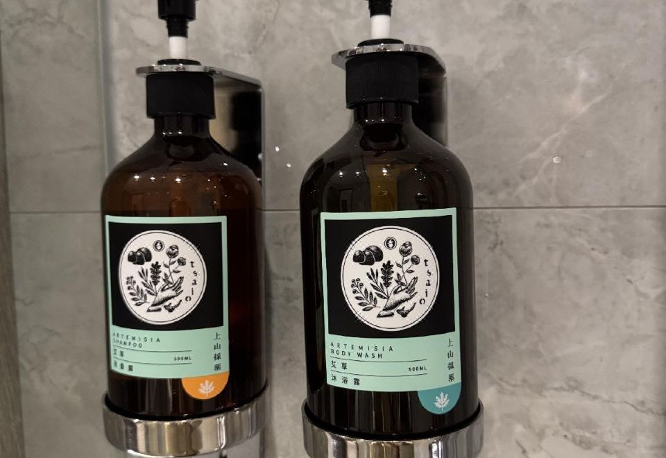 East No.9 Inn 내부의 깔끔한 객실 이미지