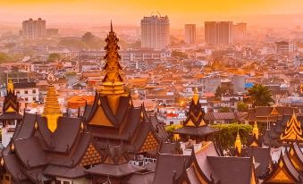 Yihe Hotel (Dai Ancient Town Branch)