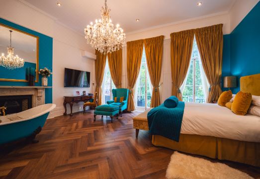 4. 트웬티 네번 스..