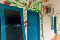 Aloha Beach House Hotels in Kecamatan Tepus