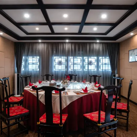 Jinbi Hall Hotel (Nanping Pedestrian Street Jinma Bijifang Branch)