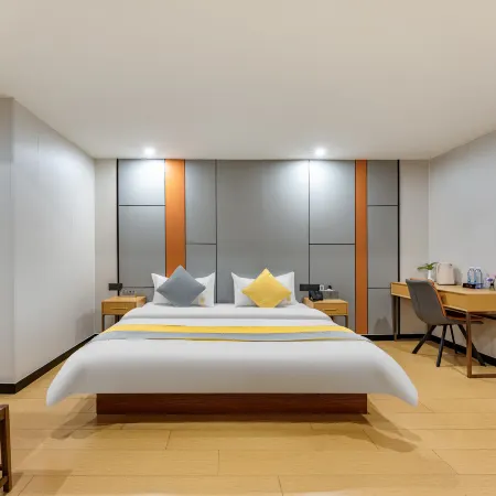 Fortune City Hotel (Yingde City Government Store)