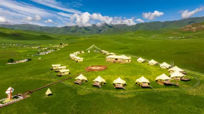 Xiahe Sangke Tianjing Camp Hotels near Monibao Tangka Zhanlan Center