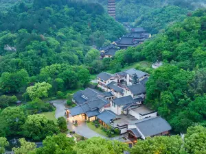 Xinchang Big Buddha Temple Fanyin Hotel