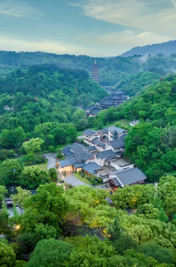 Xinchang Big Buddha Temple Fanyin Hotel