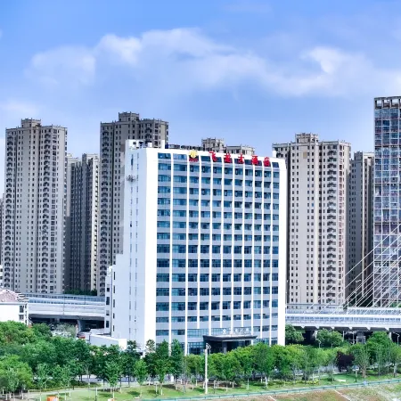Feilong Hotel