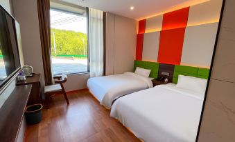 Xiyue Hotel (Redwood Forest Scenic Area)