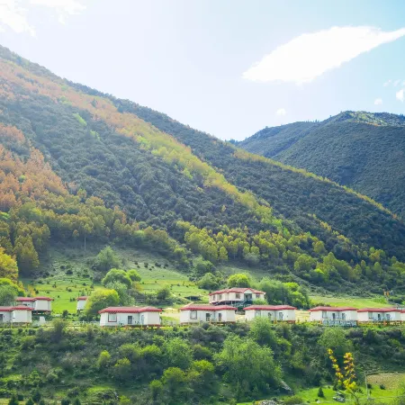 Cuopu Stream Camping Hotel