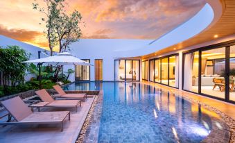 White Anda Luxury 3-Bedroom Villa with Private Pool in Rawai