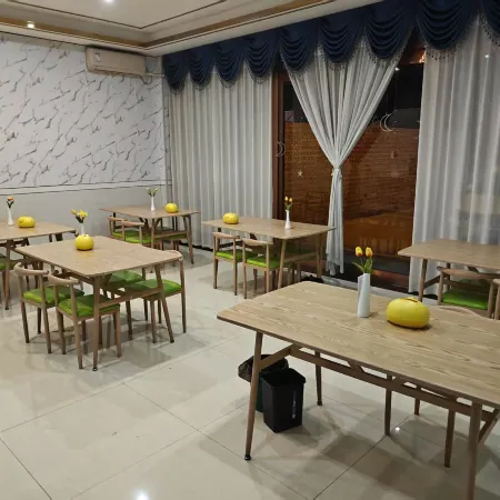 Prosperity Xinlong Hotel