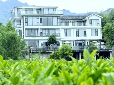 Jinwan Xiaozhu Hotels in Hefeng
