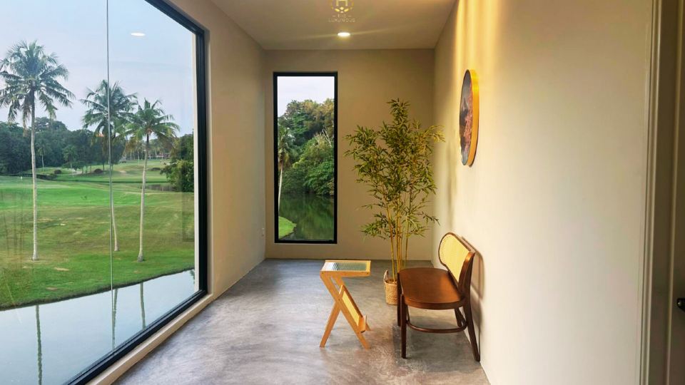 The Luxurious 231, Lake House Villa
