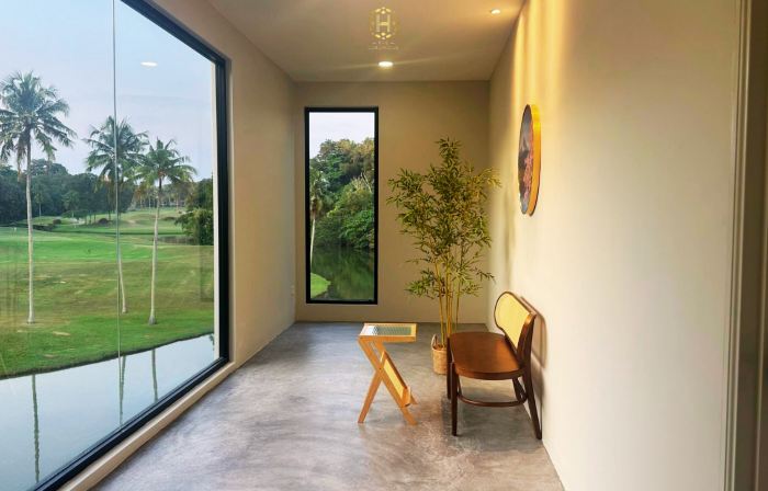 The Luxurious 231, Lake House Villa