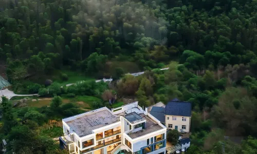 栖溪里·Surround山野溯溪·私汤设计师美墅(泾县月亮湾风景区店)