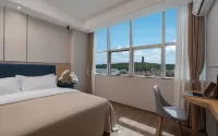 Yilong Xicheng International Hotel (Chuxiong Dongxing Middle School Branch)