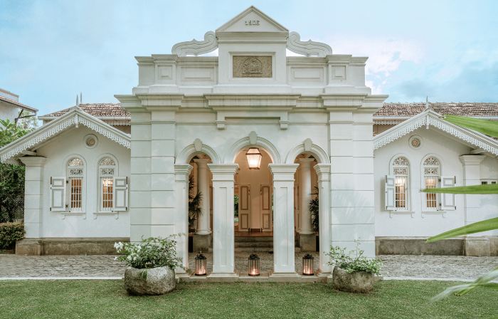 Maniumpathy Hotel