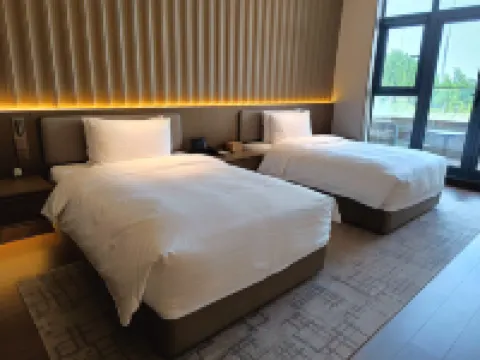 Qianna Yuanxi Hotel (Tangyin Tanghe National Wetland Park)