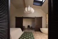 Cherishment Hotel
