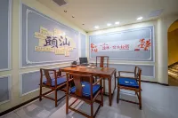Yilin • Yuehe Homestay (Shantou Little Park)
