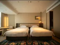 Linxiang Jiahua Hotel (Yulong Lake Park) Hotels in Lincang