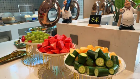 Country Inn & Suites by Radisson Hotel (Yuncheng Xinghe Square) Отели рядом с Аэропорт Юньчэн