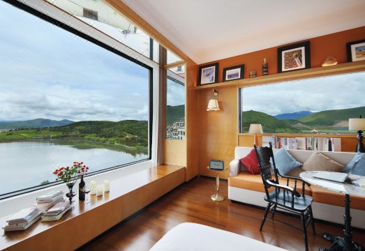 송찬 린리 호텔 객실에서 바라본 전망