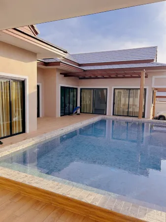 Luekpanee pool villa pranburi paknampran Отели рядом с достопримечательностью «Wat Wang Yao»