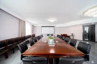 Fuhua Junyue Hotel (Luntai Bus Station Xinxin Pedestrian Street Branch) - Business