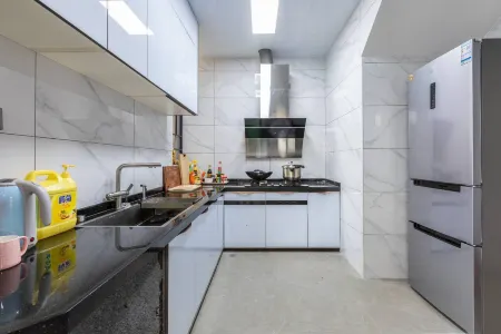 Enping Evergrande Spring Metropolis Meiya Swimming Pool Hot Springs Homestay Отели рядом с достопримечательностью «Evergrande Five Nations Hot Spring Town»