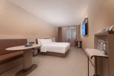 Hanting Hotel(Taicang Liuhe Ancient Town Branch) Отели рядом с достопримечательностью «Yangtze Estuary Tourist Resort in Taicang, Jiangsu Province»