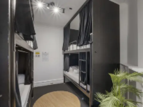 Azzuro Pod Hotel - Potts Point Hotels in Potts Point